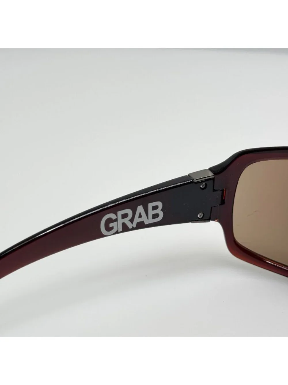 Mundaka Optic Sunglasses Grab
